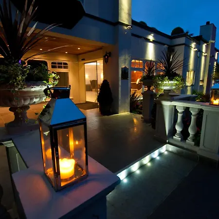 Otel Carbis Bay And 4*